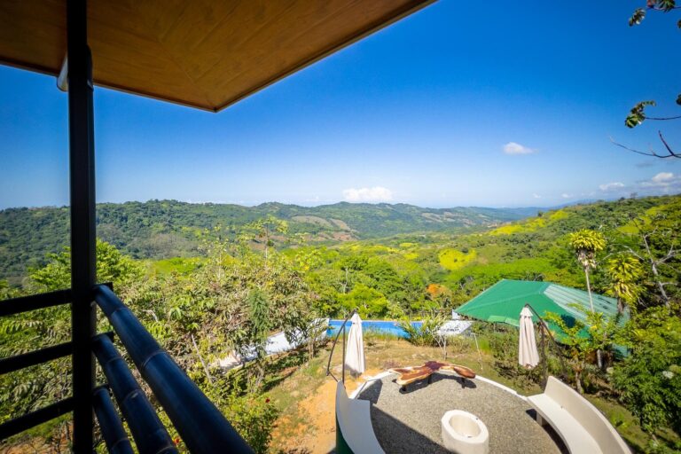 The Main House Bedrooms at Bella Vida Retreats resort: Bella Vida Retreats (9°14'11.6"N 83°46'09.1”W) 9.2365490, -83.7691880 66PJ+J87 Pérez Zeledón, San José Province, Costa Rica 500m NW of the school, La Florida de Baru, Pérez Zeledón, San José Province, Costa Rica http://www.bellavidaretreats.com Photographed on Friday, March 11, 2022, by Ed Medina.