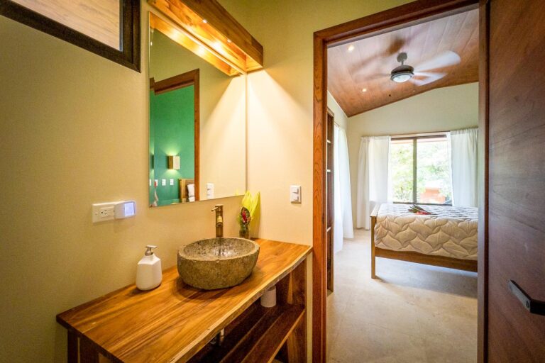 The Orquídea bedroom with a private bathroom at the Main House Bedrooms at Bella Vida Retreats resort: Bella Vida Retreats (9°14'11.6"N 83°46'09.1”W) 9.2365490, -83.7691880 66PJ+J87 Pérez Zeledón, San José Province, Costa Rica 500m NW of the school, La Florida de Baru, Pérez Zeledón, San José Province, Costa Rica http://www.bellavidaretreats.com Photographed on Friday, March 11, 2022, by Ed Medina.