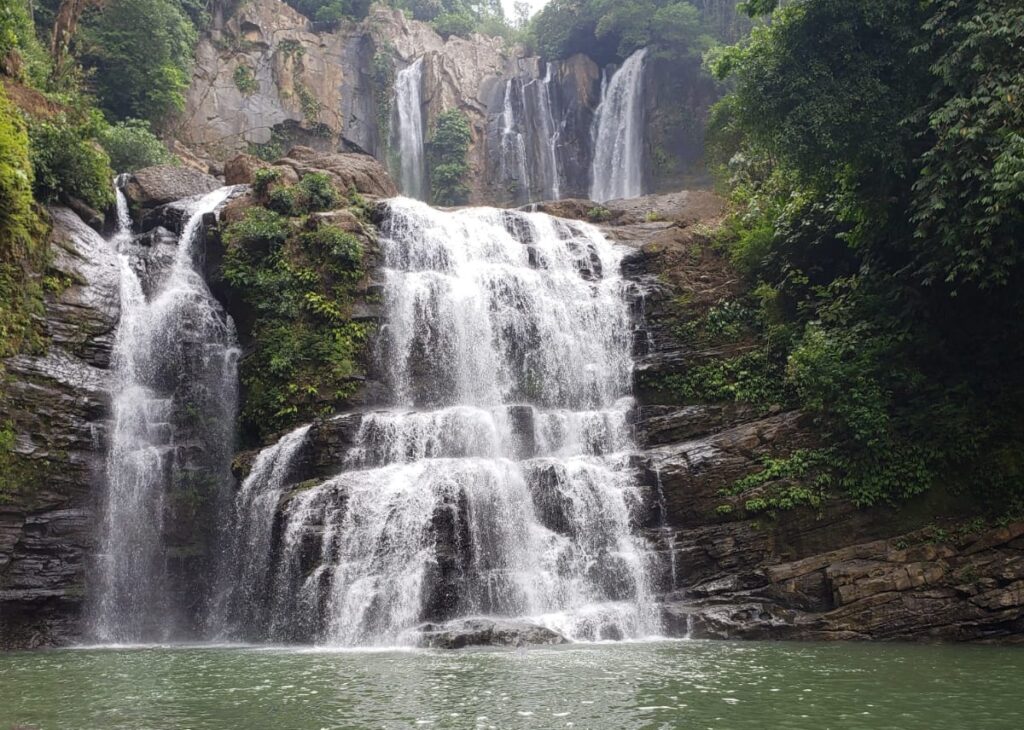 Nauyaca Waterfall